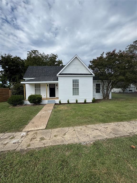 306 N College Street Property Photo 1