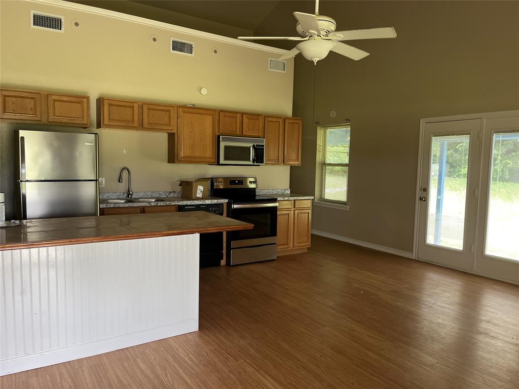3841 Ledgestone Lane Property Photo 5