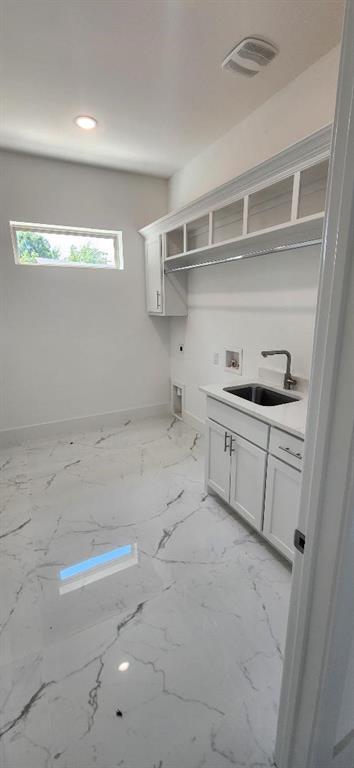 3338 Sylvan Avenue Property Photo 5