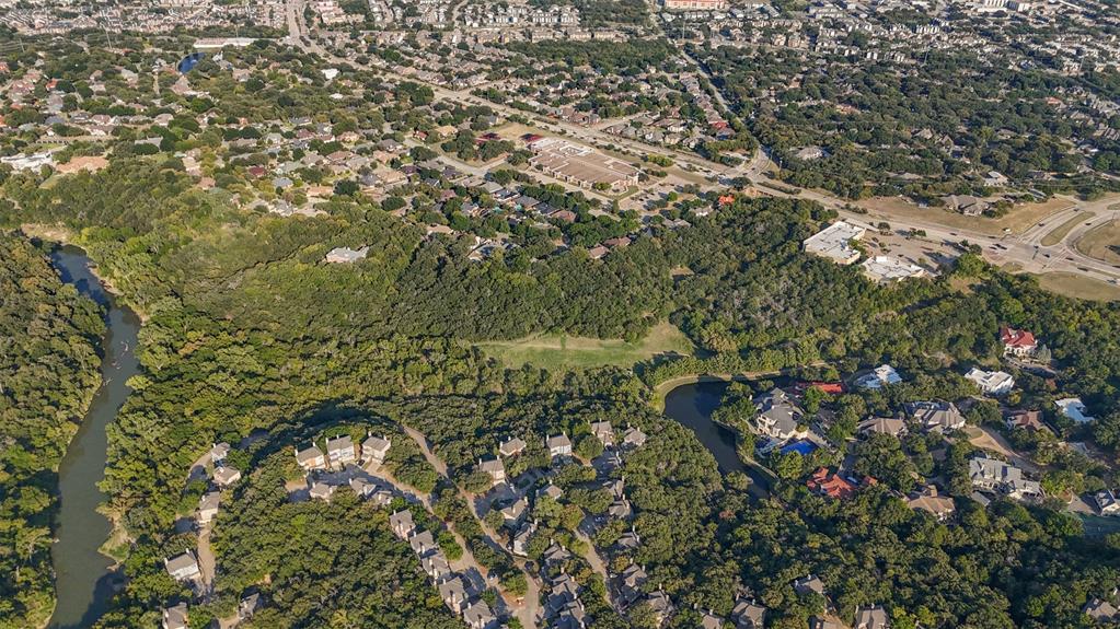2031 Green Oaks Boulevard Property Photo 3