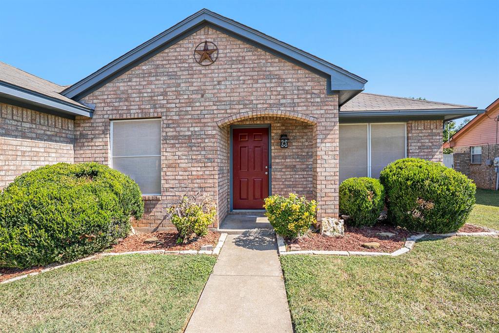 602 Mcanear Street Property Photo 4
