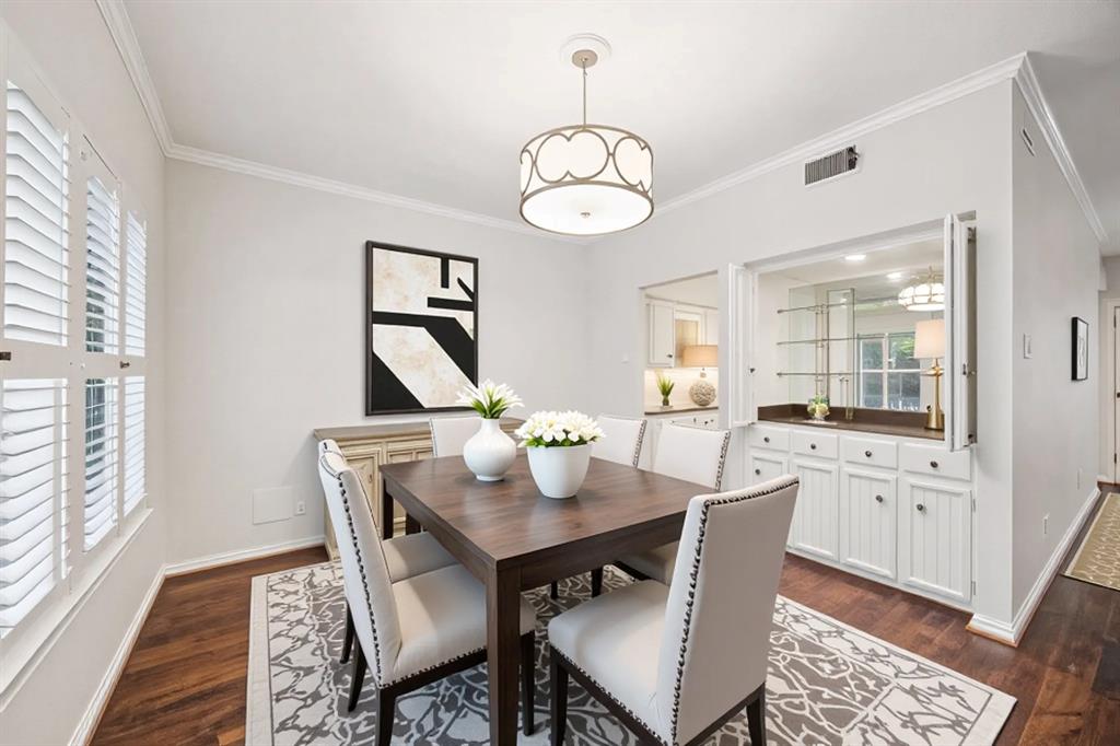 6742 E Northwest Highway Property Photo 9