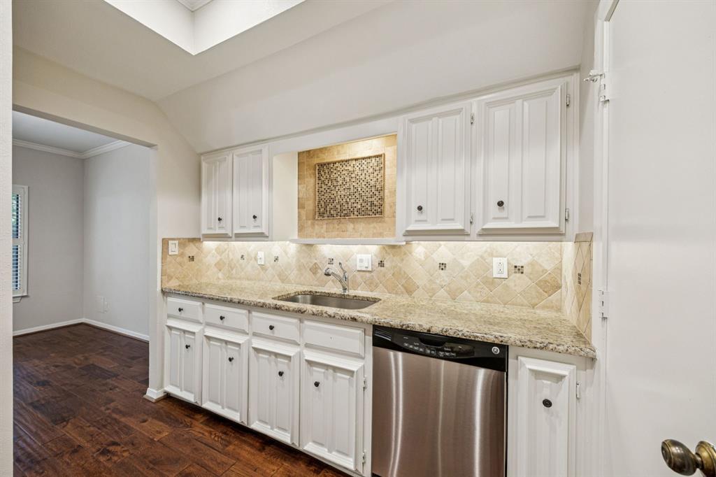 6742 E Northwest Highway Property Photo 13