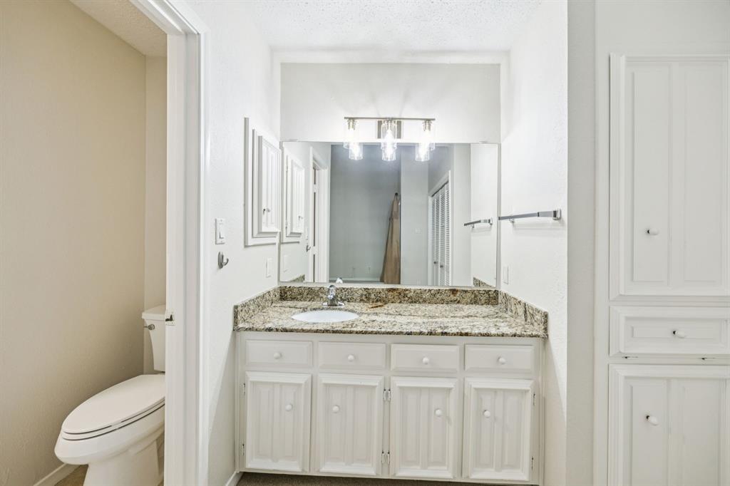 6742 E Northwest Highway Property Photo 22