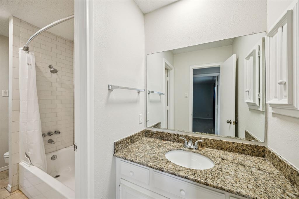 6742 E Northwest Highway Property Photo 25