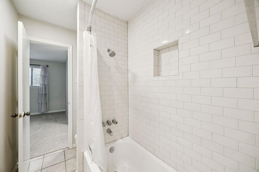 6742 E Northwest Highway Property Photo 26