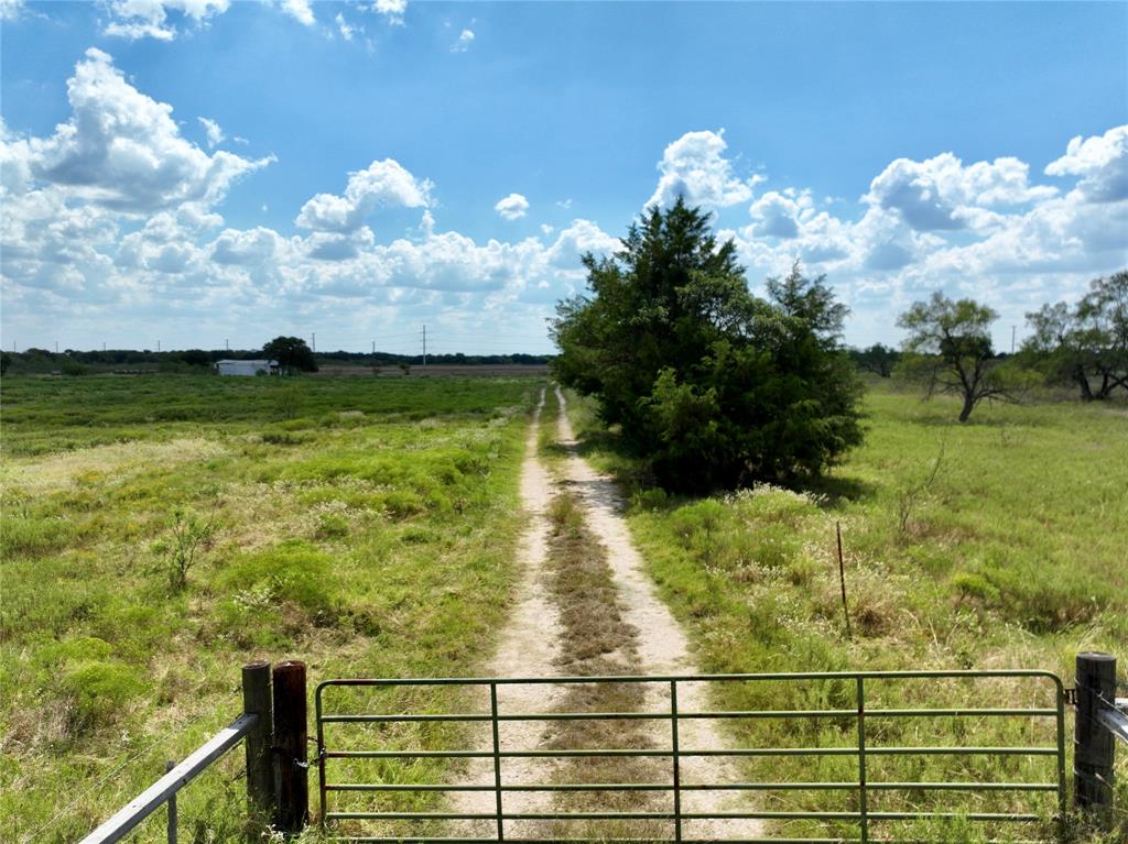 19149 Fm-744 Property Photo 7
