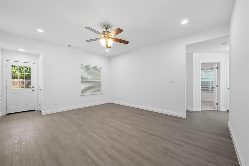 415 W Monterey Street Property Photo 7