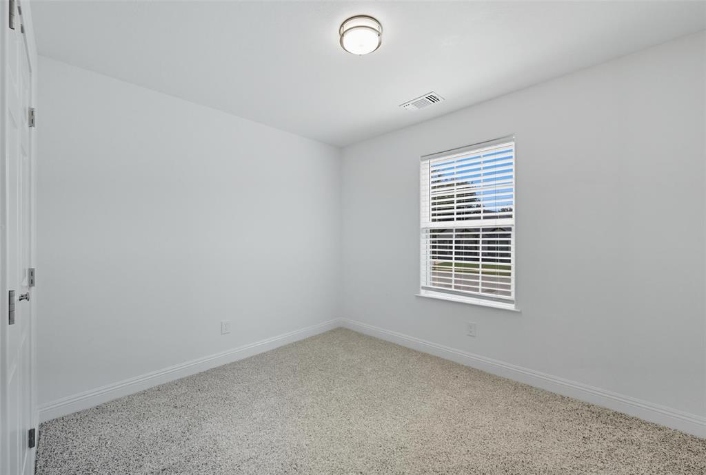 415 W Monterey Street Property Photo 17
