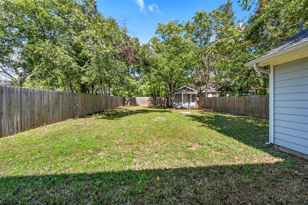415 W Monterey Street Property Photo 22