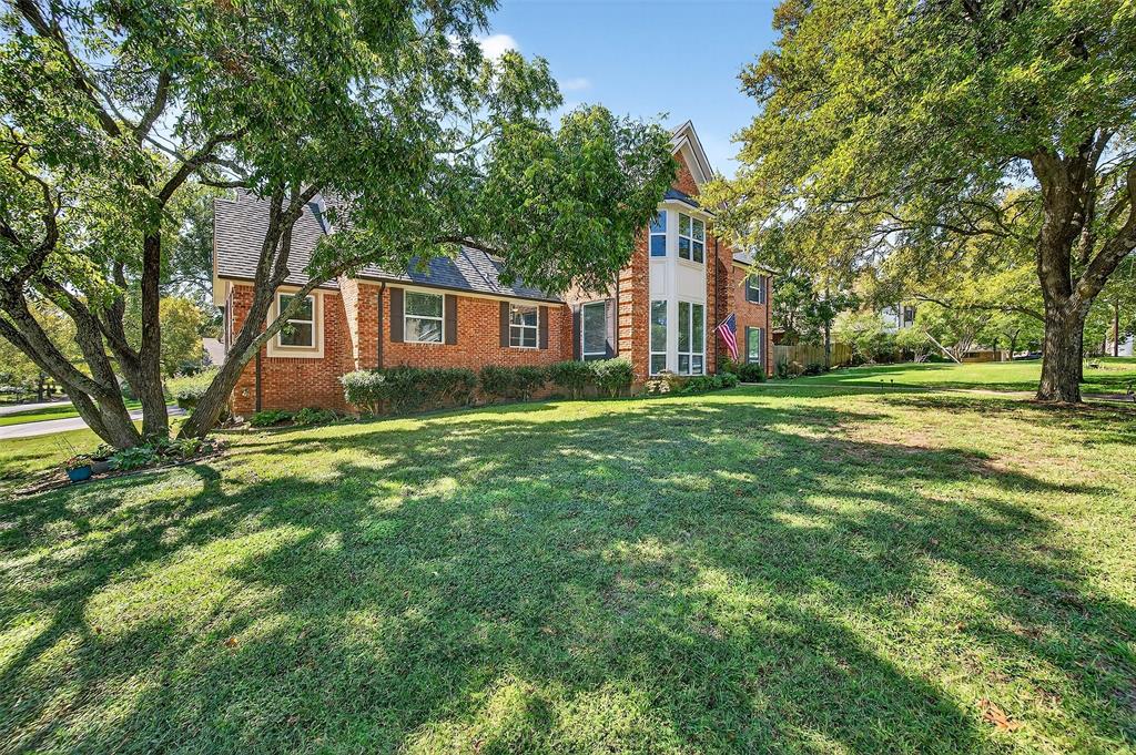 141 River Hills Drive Property Photo 1