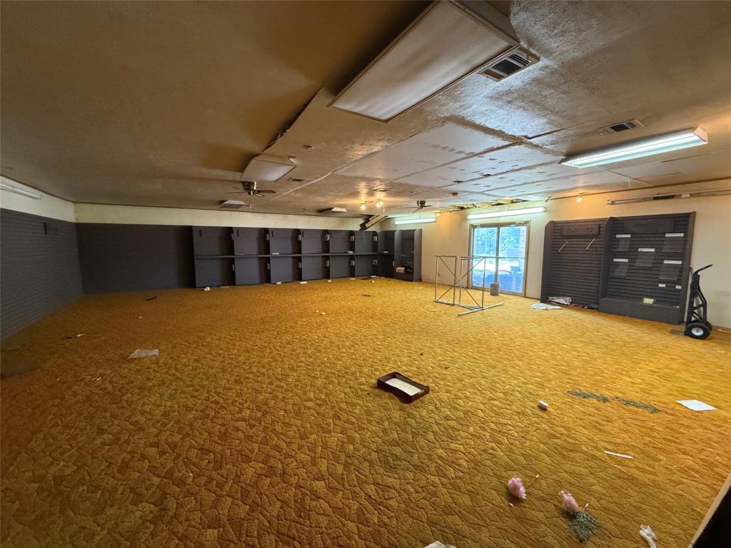 601 Ashburn Street Property Photo 21