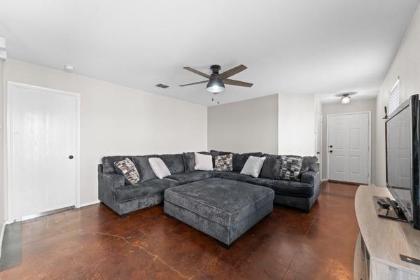 6724 Meadow Way Lane Property Photo 9