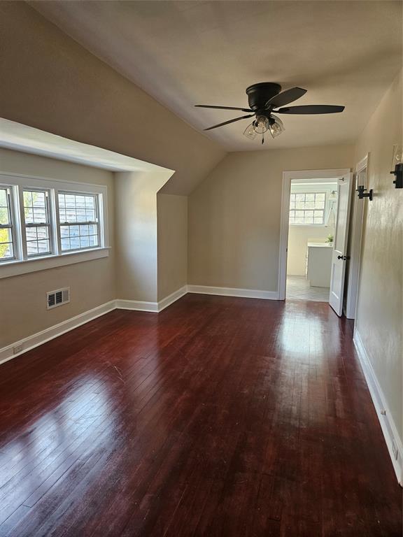 521 Wilkinson Street Property Photo 9