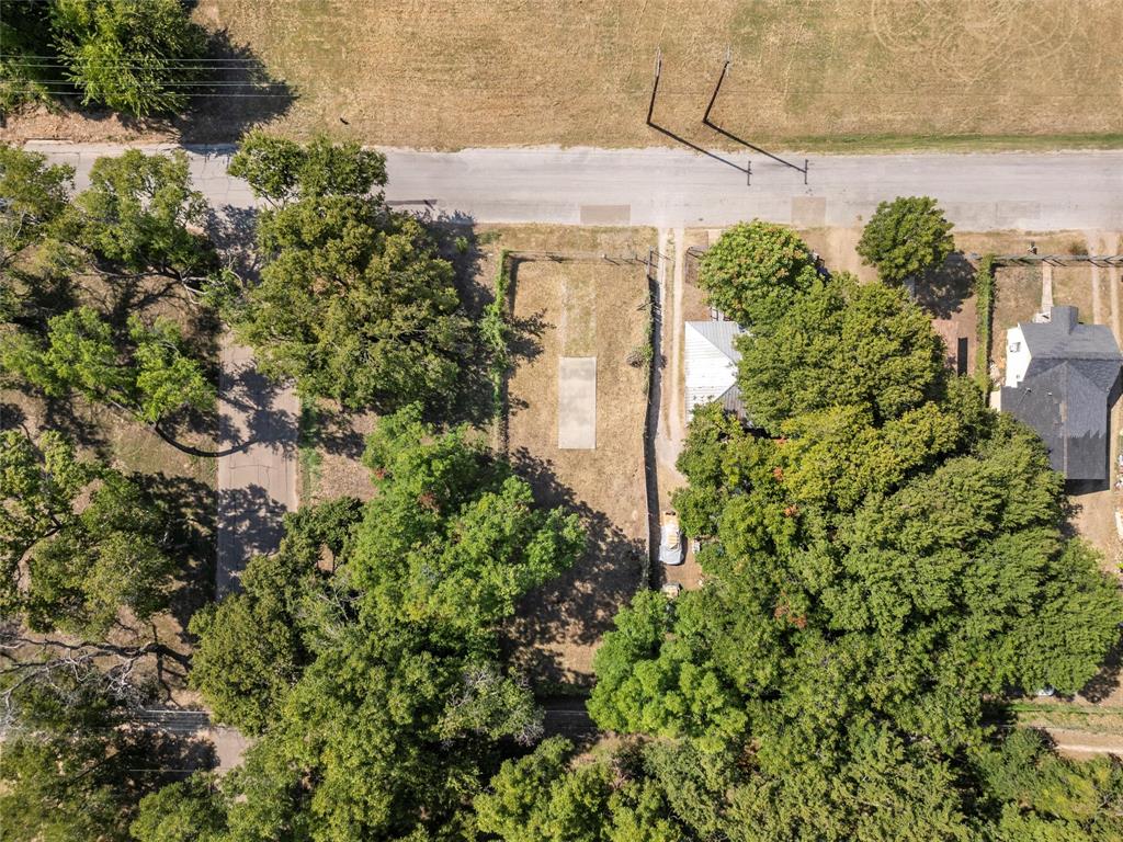 1003 E Clay Street Property Photo 3