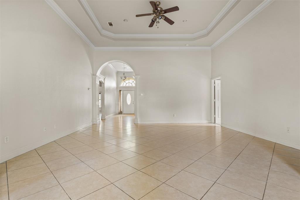 490 Lynne Drive Property Photo 4
