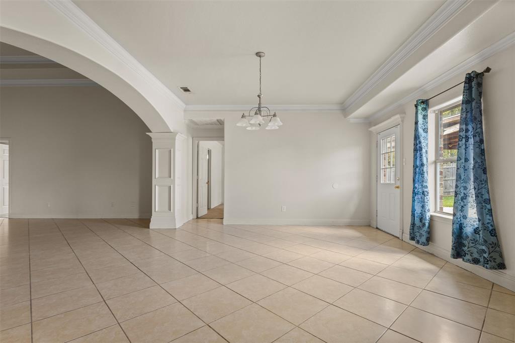 490 Lynne Drive Property Photo 9