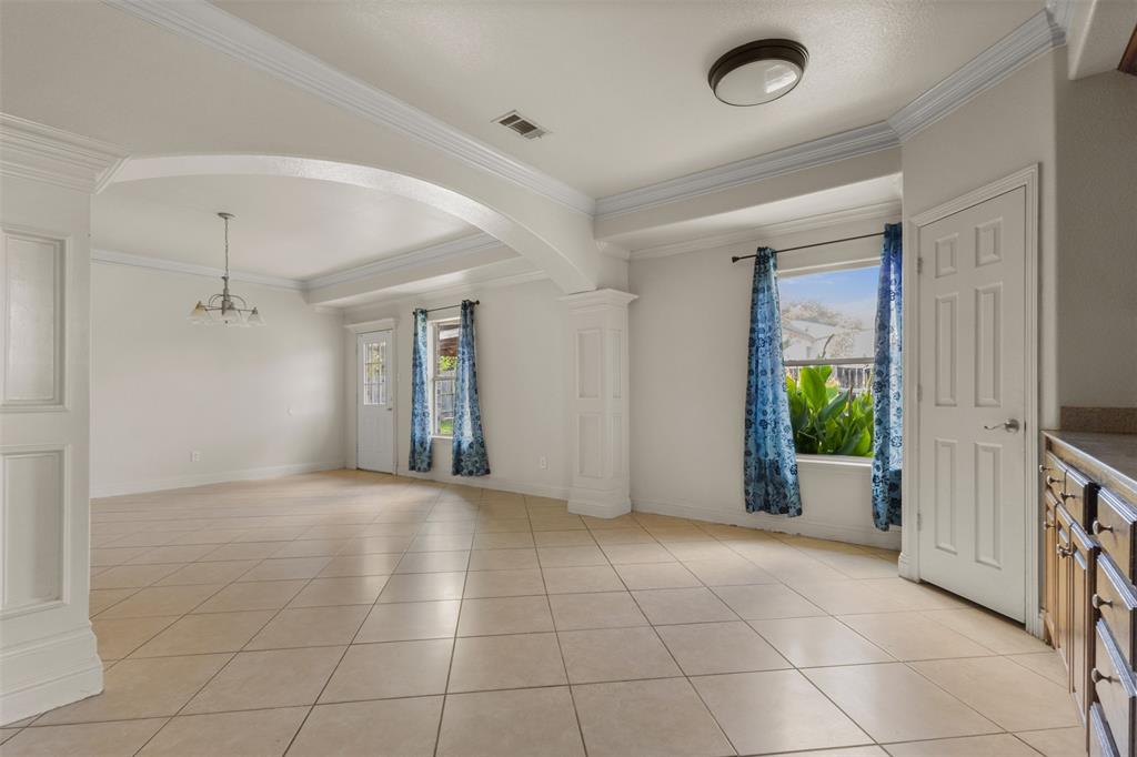 490 Lynne Drive Property Photo 12