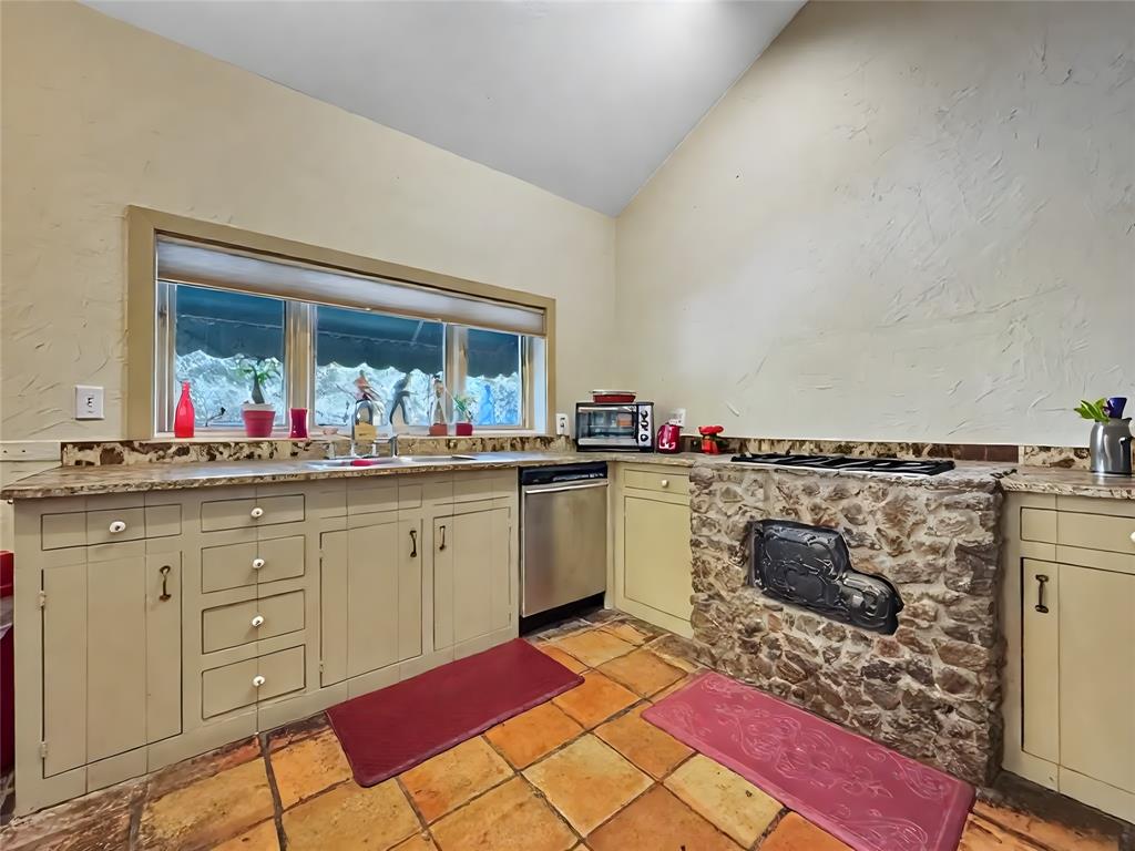 6565 Rockridge Property Photo 31