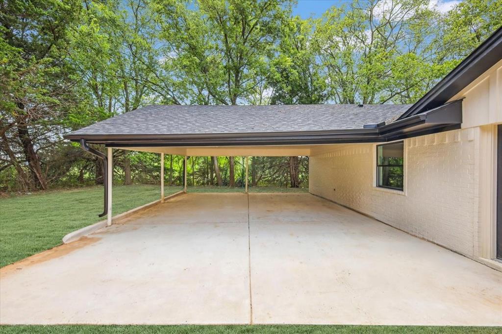 1518 E State Highway 56 Property Photo 12