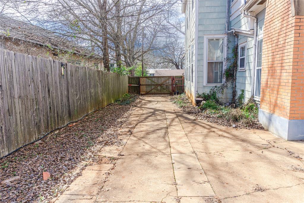 710 S Magnolia Street Property Photo 32