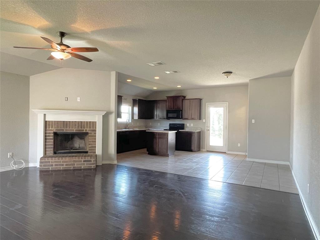 2525 Elk Creek Street Property Photo 4