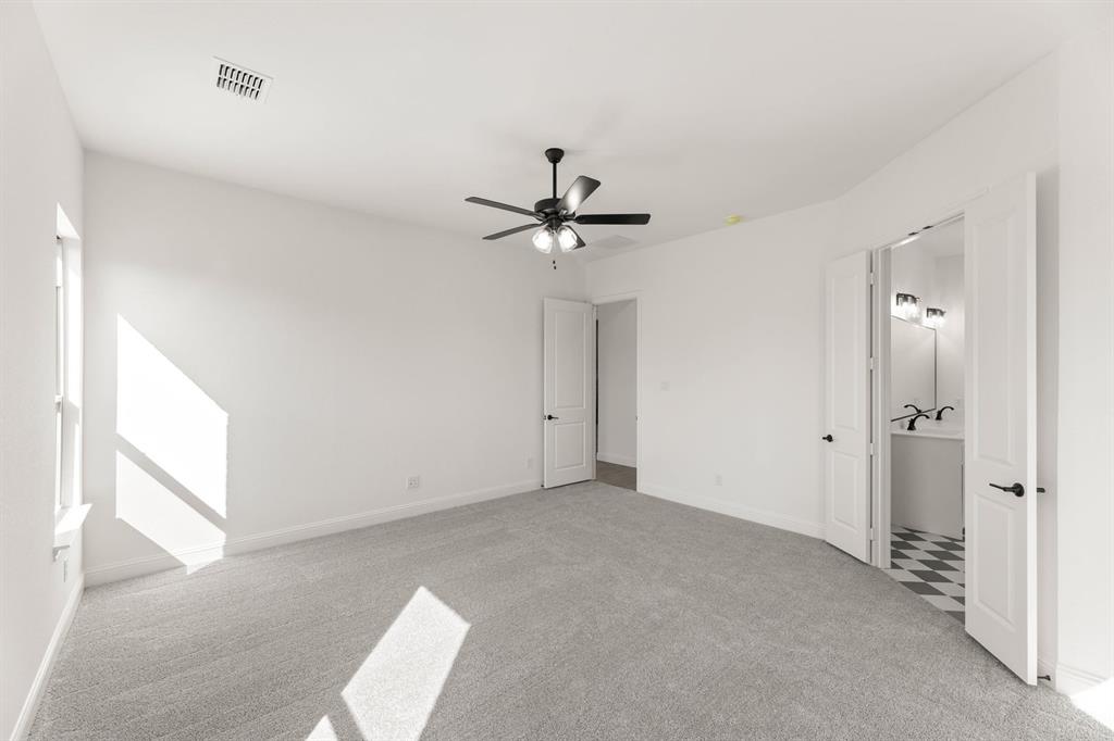 1041 Moss Grove Trail Property Photo 14