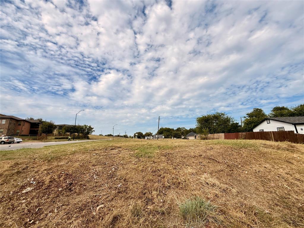 5632 Como Drive Property Photo 1