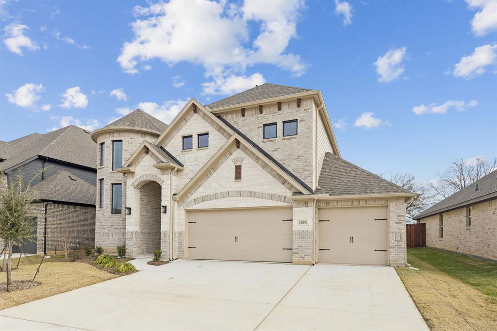 1090 Foxtail Drive Property Photo 3