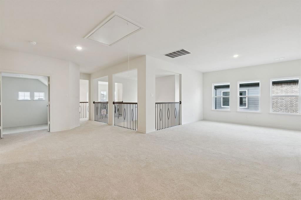 1090 Foxtail Drive Property Photo 15