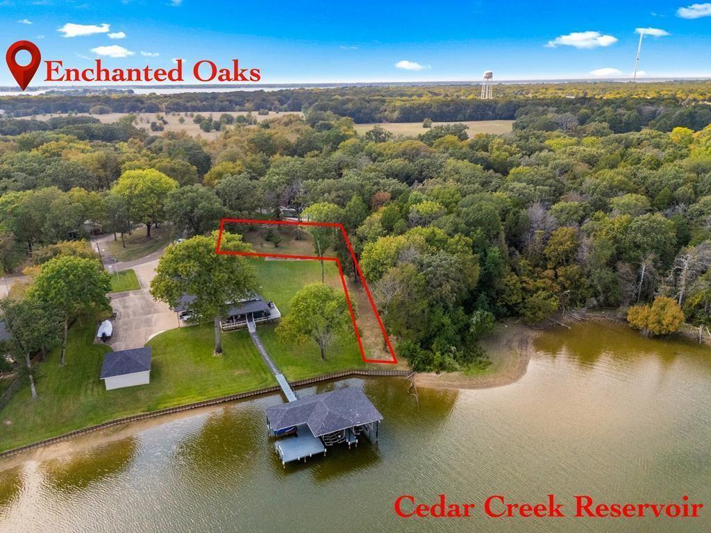 192 1st Oak Drive Property Photo 1