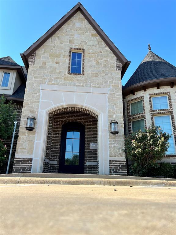 1101 Plano Parkway Property Photo 1