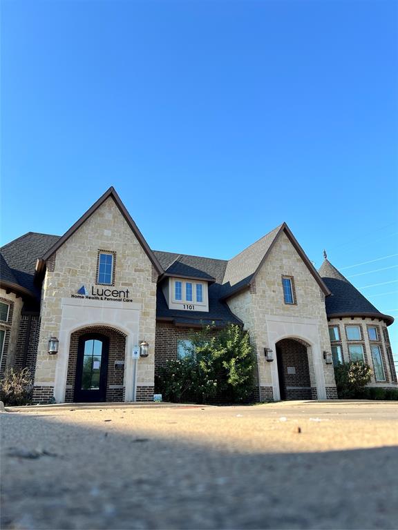 1101 Plano Parkway Property Photo 3