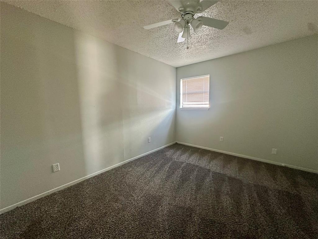 2450 Se 40th Street Property Photo 6