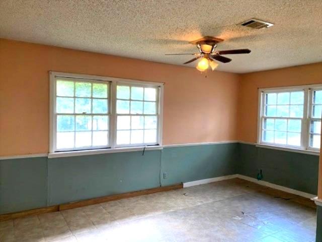 100 Thunderbird Drive Property Photo 5
