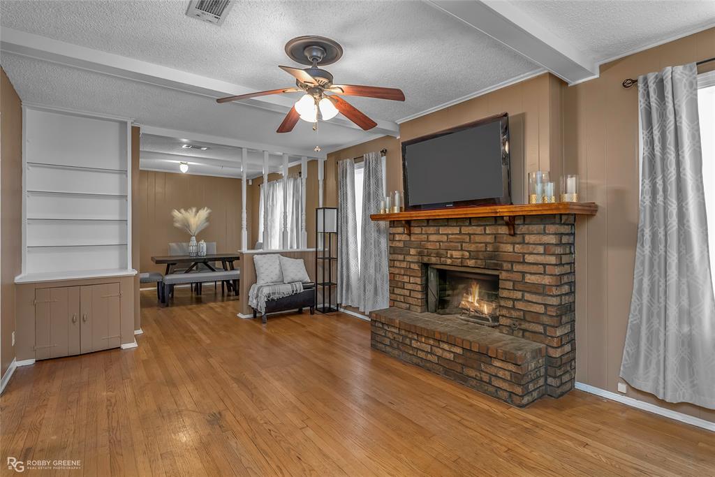 3858 Richmond Avenue Property Photo 7