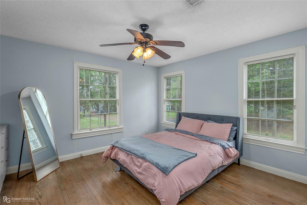 3858 Richmond Avenue Property Photo 17