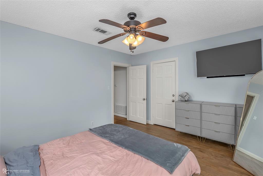 3858 Richmond Avenue Property Photo 18