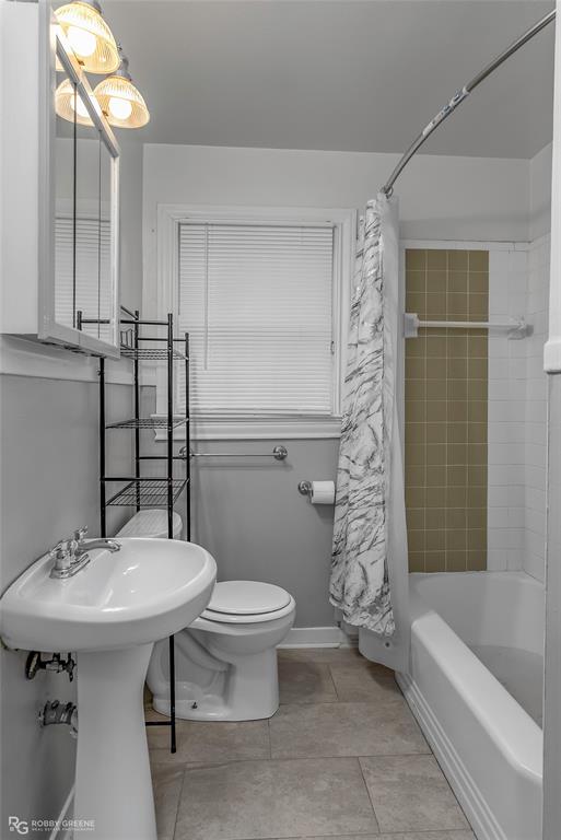 3858 Richmond Avenue Property Photo 19