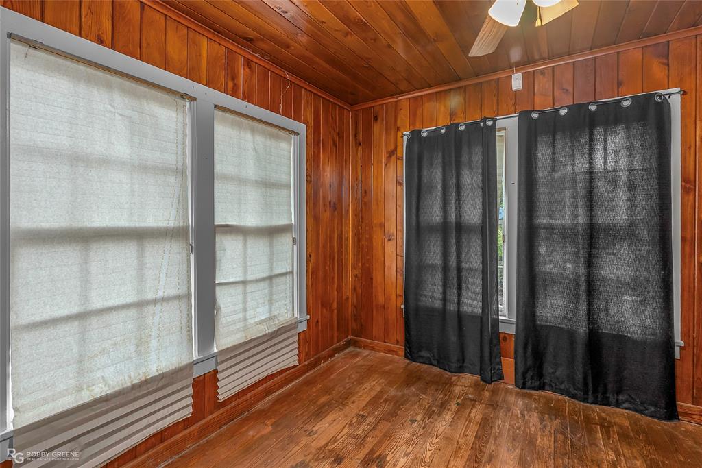 3858 Richmond Avenue Property Photo 21