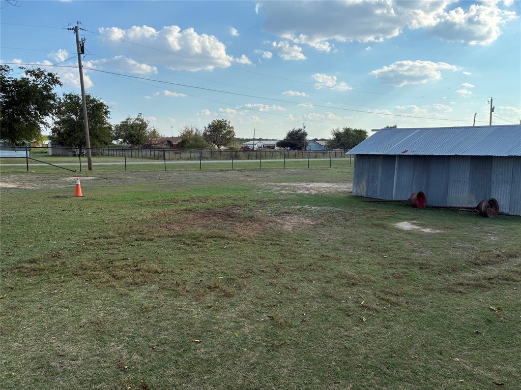 106 S Houston Street Property Photo 26