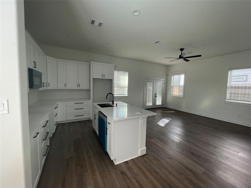 3535 Spring Avenue Property Photo 4