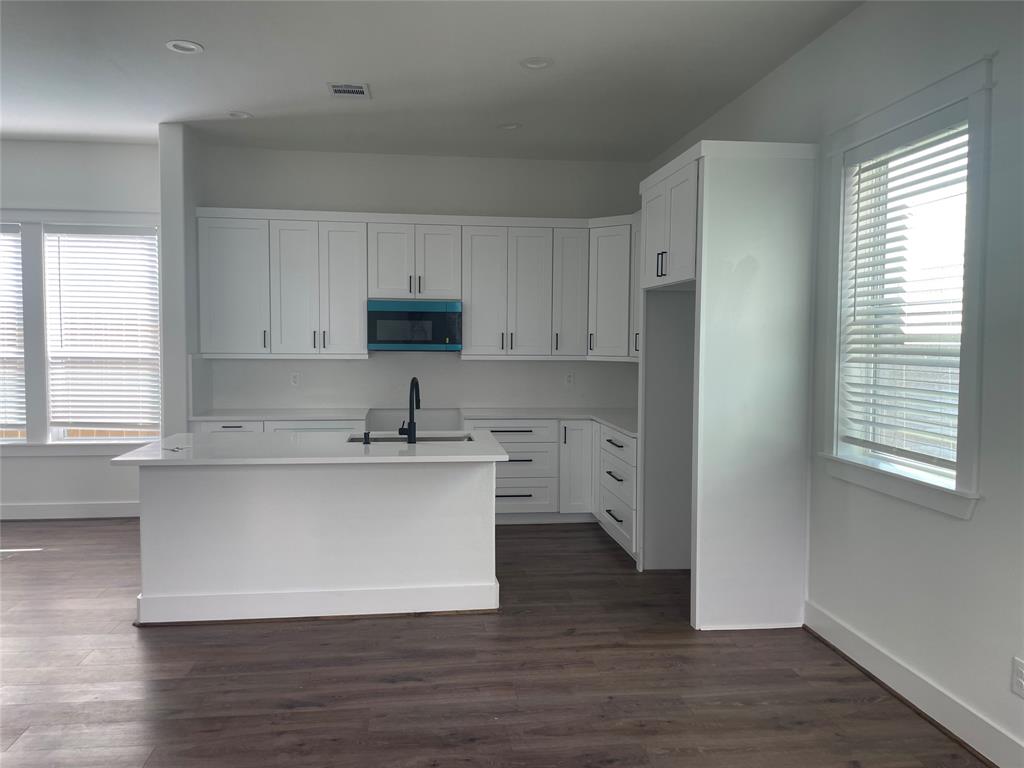 3535 Spring Avenue Property Photo 5