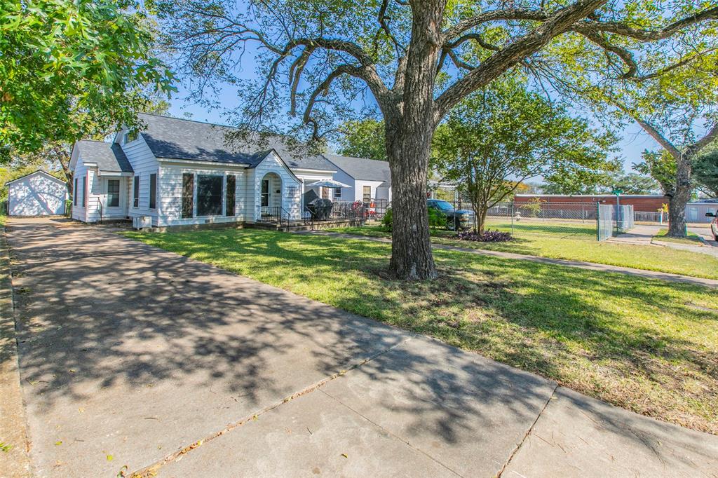 2603 Pine Avenue Property Photo 2