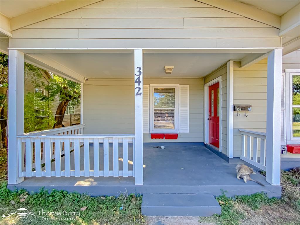 342 Meander Street Property Photo 1