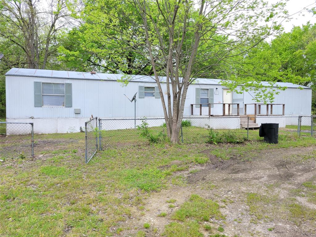 925 Redoak Drive Property Photo 3