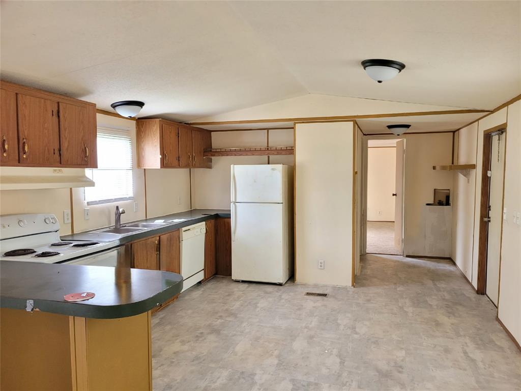 925 Redoak Drive Property Photo 5