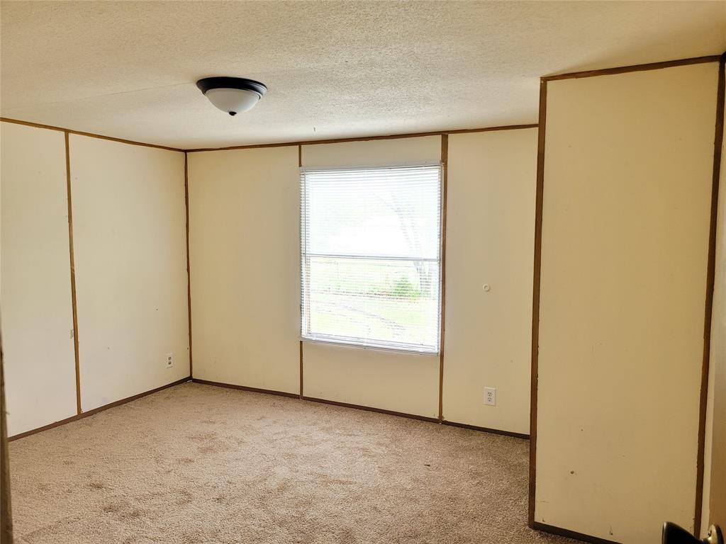925 Redoak Drive Property Photo 8