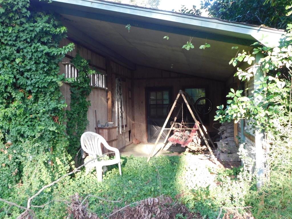 2600 Columbia 21 Road Property Photo 14