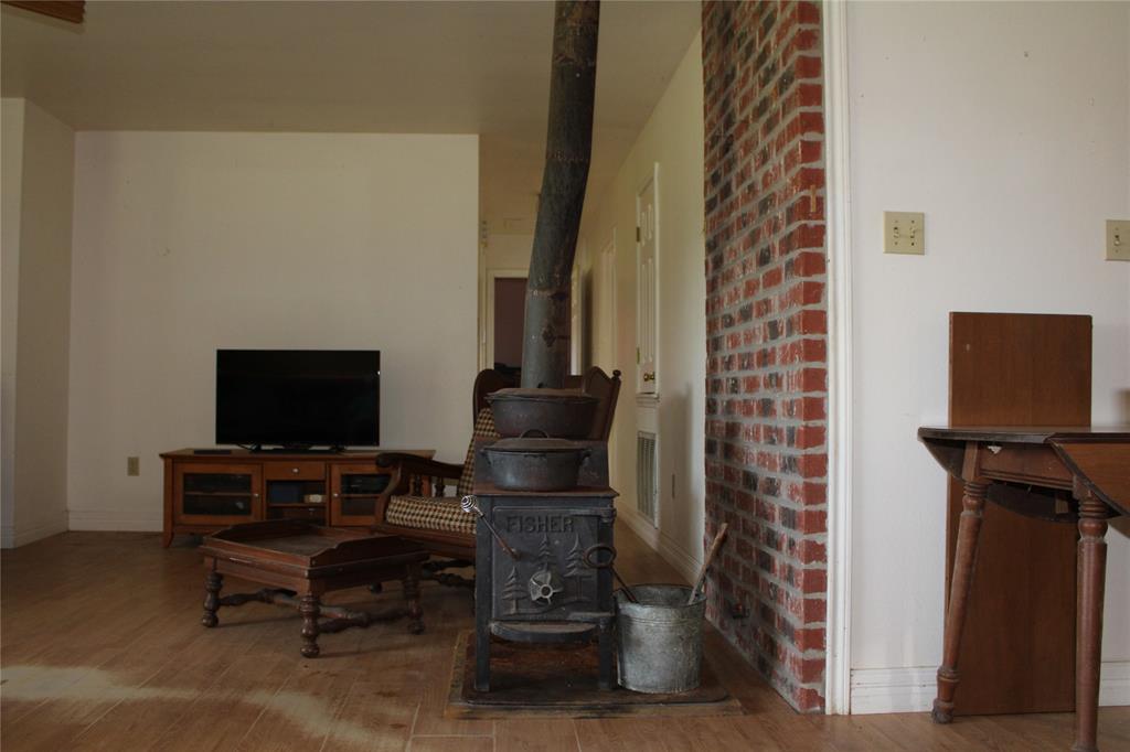 120 Fm 2064 Property Photo 10